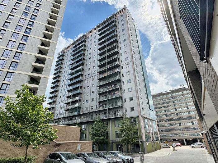 1 Bedroom Flat For Sale In Ilford Hill, Ilford, IG1