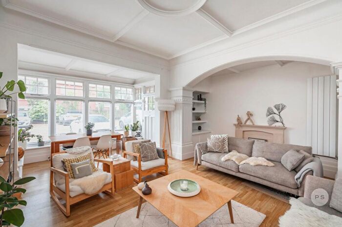 2 Bedroom Apartment For Sale In The Beacon, Pinewood Road, Branksome Park, Poole, BH13