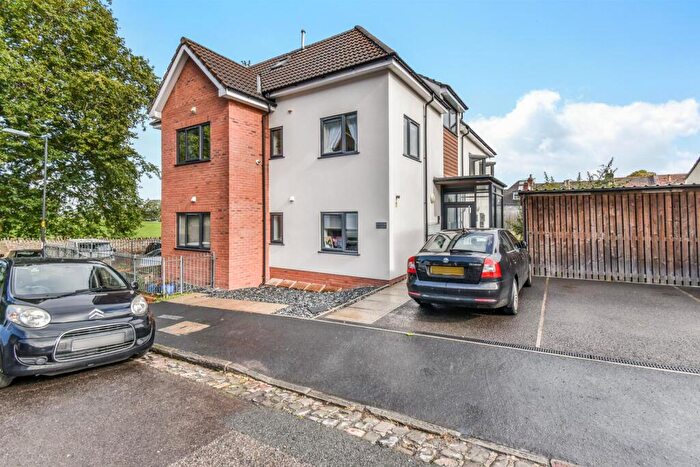 2 Bedroom Apartment To Rent In Runswick Road, Bristol, BS4