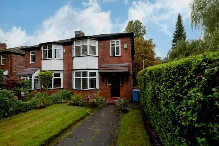4 Bedroom Semi-Detached House To Rent In Cavendish Road, Salford, M7
