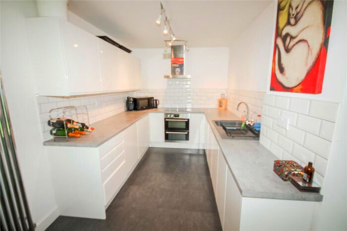 1 Bedroom Flat To Rent In Eccles Old Road, Salford, M6