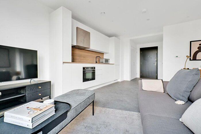 Studio To Rent In Skyline Apartments, Three Water, E3