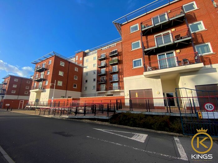 2 Bedroom Flat To Rent In The Canalside, Gunwharf Quays, Portsmouth, PO1