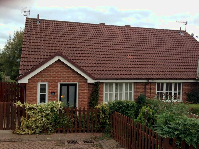 2 Bedroom Semi-Detached Bungalow To Rent In Wensleydale Avenue, Leeds, LS12