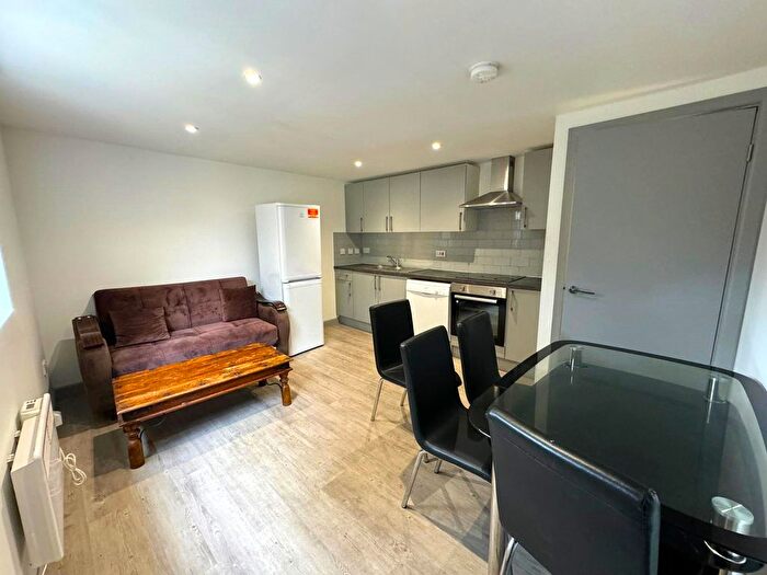 2 Bedroom Flat To Rent In Crofton Road, London, E13