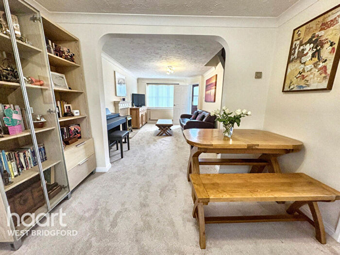 4 Bedroom Detached House For Sale In Ashness Close, Nottingham, NG2