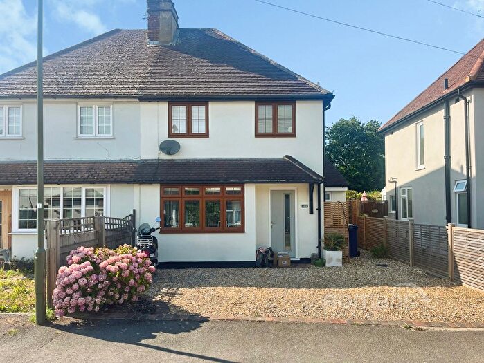 3 Bedroom Semi Detached House For Sale In Coleson Hill Road, Wrecclesham, Farnham, GU10