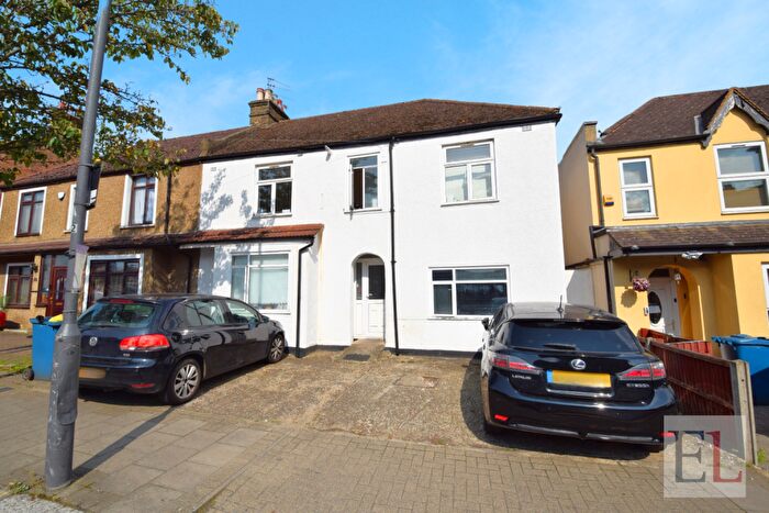 1 Bedroom Flat To Rent In Room, Byron Road, Wealdstone, Harrow, Greater London, HA3