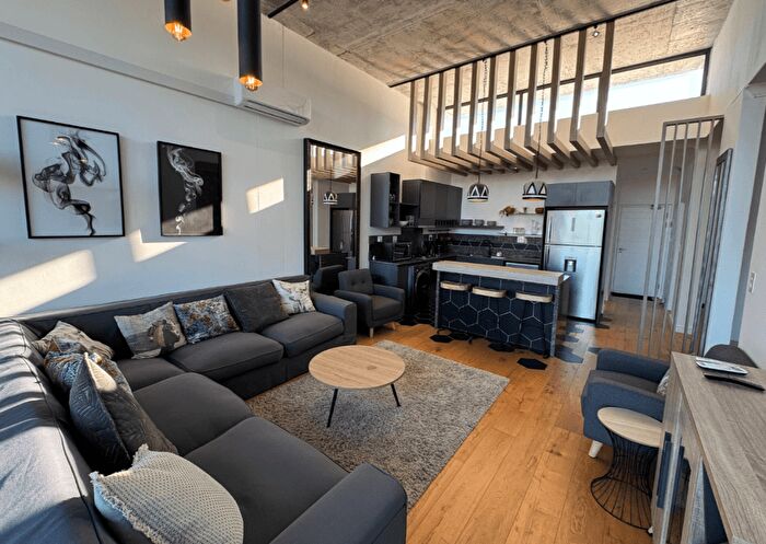 3 Bedroom Flat To Rent In Edgehill Road, Purley, CR8