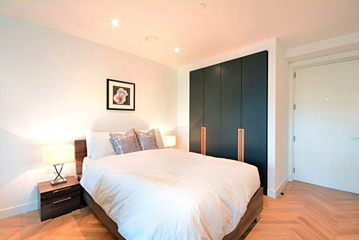 Studio To Rent In Southwark Bridge Road, Elephant And Castle, London, SE1