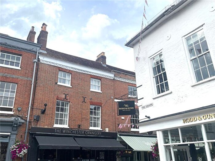 2 Bedroom Apartment To Rent In Little Minster Street, Winchester, Hampshire, SO23