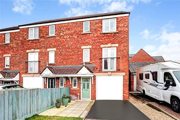 4 Bedroom End Of Terrace House For Sale In Barnwell View, Herrington Burn, Houghton Le Spring, Tyne And Wear, DH4