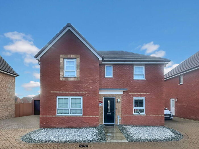 5 Bedroom Detached House For Sale In Saturn Avenue, Fairfields, MK11