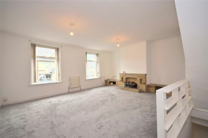 3 Bedroom Apartment To Rent In Bradford Road, Idle, Bradford, West Yorkshire, BD10