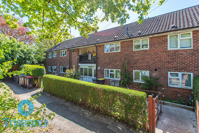 2 Bedroom Flat For Sale In Gibbons Avenue, Stapleford, NG9
