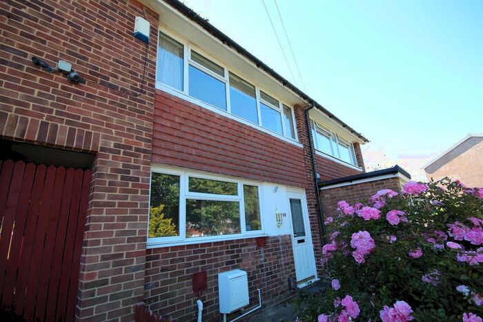 2 Bedroom Terraced House To Rent In Mile Oak Road, Portslade, Brighton, BN41