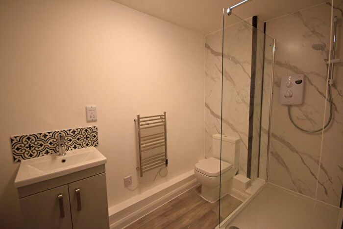 1 Bedroom Flat To Rent In High Street, Bideford, Devon, EX39