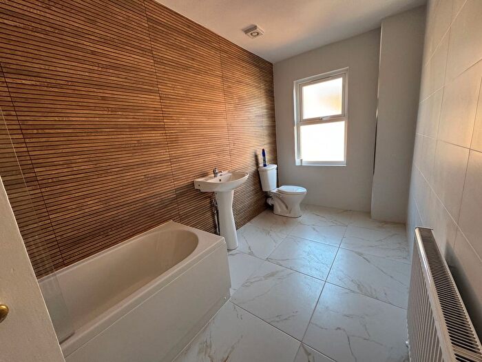 3 Bedroom Terraced House To Rent In Cambridge Street, Leicester, LE3