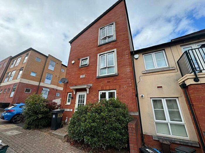 5 Bedroom Town House To Rent In Bartholomews Square, Horfield, Bristol, BS7