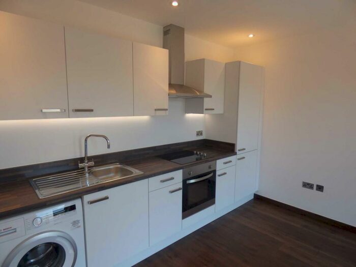 1 Bedroom Apartment To Rent In Park Crescent, Luton, LU1