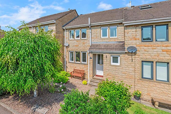 3 Bedroom Town House For Sale In Gill Close, Addingham, Ilkley, LS29