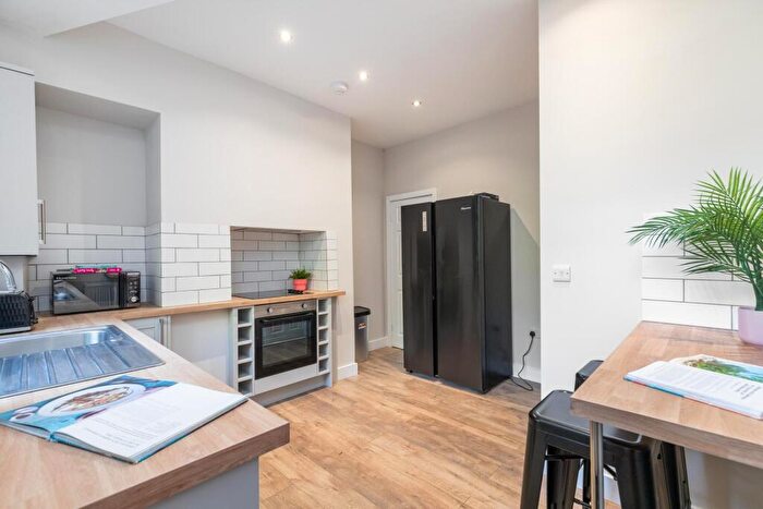 3 Bedroom House To Rent In Trelawn Terrace, Leeds, LS6