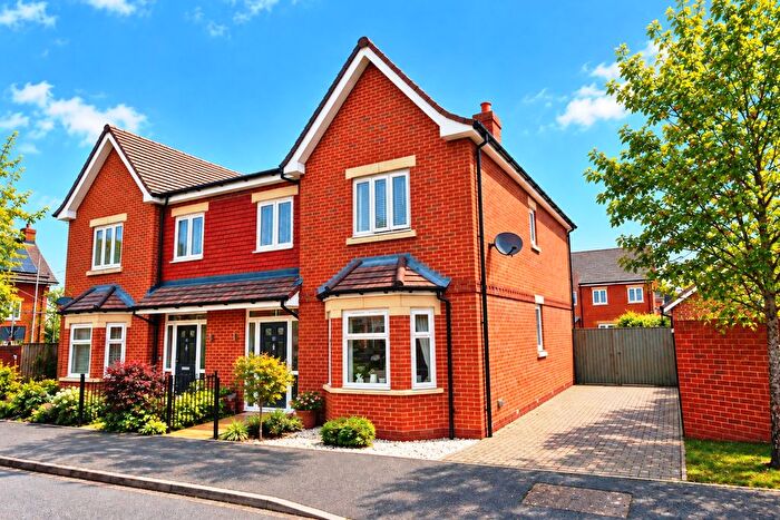 4 Bedroom Semi-Detached House For Sale In Gregorys Bank, Worcester, WR3