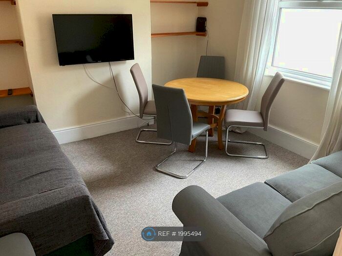 5 Bedroom Terraced House To Rent In Portland Street, Exeter, EX1