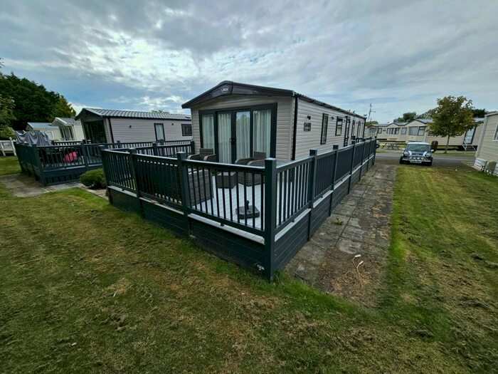 3 Bedroom Mobile/park Home For Sale In Southview Leisure Park, Skegness, PE25
