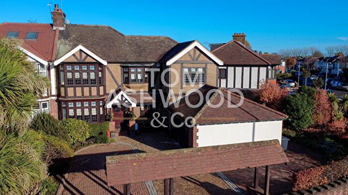 5 Bedroom Semi Detached House For Sale In Upney Lane, Barking, IG11