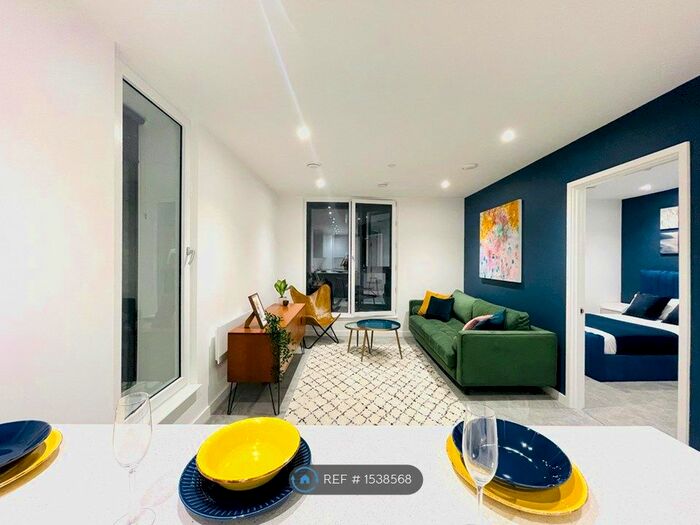 2 Bedroom Flat To Rent In Wharf End, Trafford Park, Manchester, M17