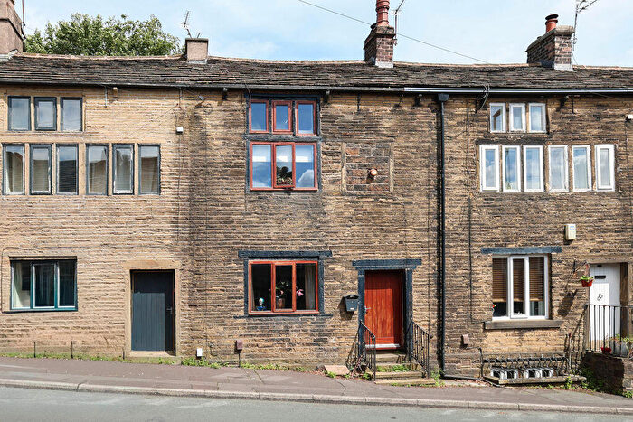2 Bedroom Terraced House For Sale In Shawclough Road, Rochdale, OL12