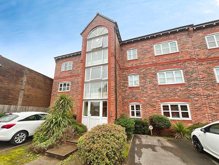 2 Bedroom Apartment For Sale In Danecroft, Little Lever, BL3