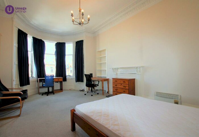 3 Bedroom Flat To Rent In Thirlestane Road, Marchmont, Edinburgh, EH9