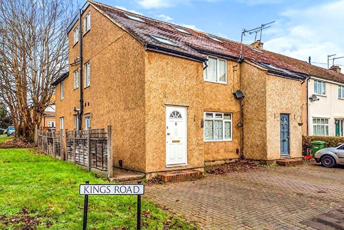 1 Bedroom Flat To Rent In Kings Road, London Colney, St. Albans, Hertfordshire, AL2