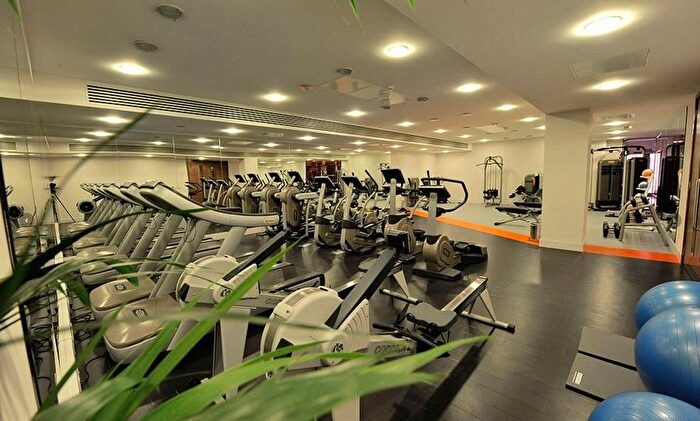 1 Bedroom Flat To Rent In Cubitt Building, Gatliff Road, Grosvenor Waterside, SW1W