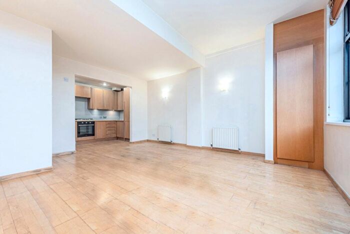 3 Bedroom Flat To Rent In Flat, West Tenter Street, Aldgate, E1