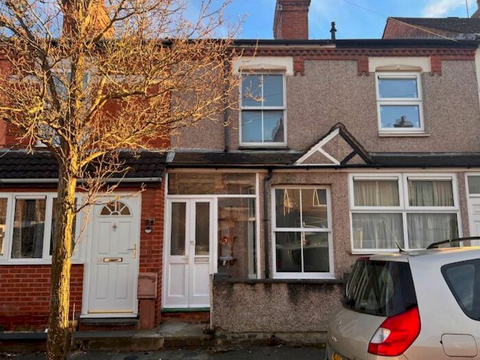 2 Bedroom Town House To Rent In Victoria Avenue, Rugby, CV21