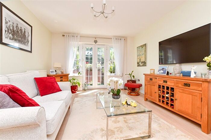 2 Bedroom Flat For Sale In Reigate Road, Reigate, Surrey, RH2