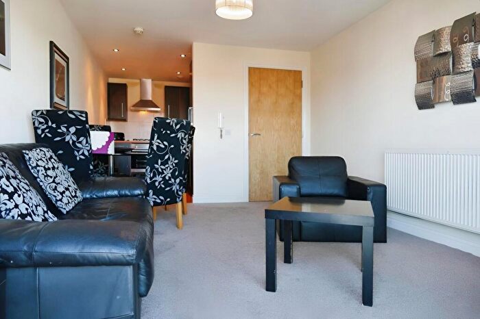 2 Bedroom Flat To Rent In Cypress Point, Leylands Road, Leeds, Yorkshire, LS2