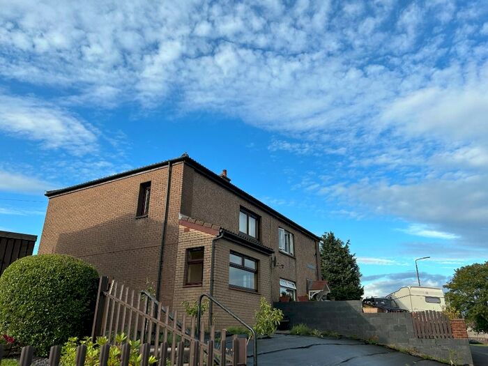 3 Bedroom Semi-Detached House To Rent In Hillhead Avenue, Banknock, Falkirk, FK4
