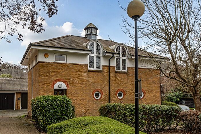 2 Bedroom Flat For Sale In St. Josephs Vale, London, SE3