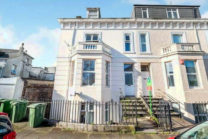 4 Bedroom Flat To Rent In Moor View Terrace, Plymouth, Devon, PL4