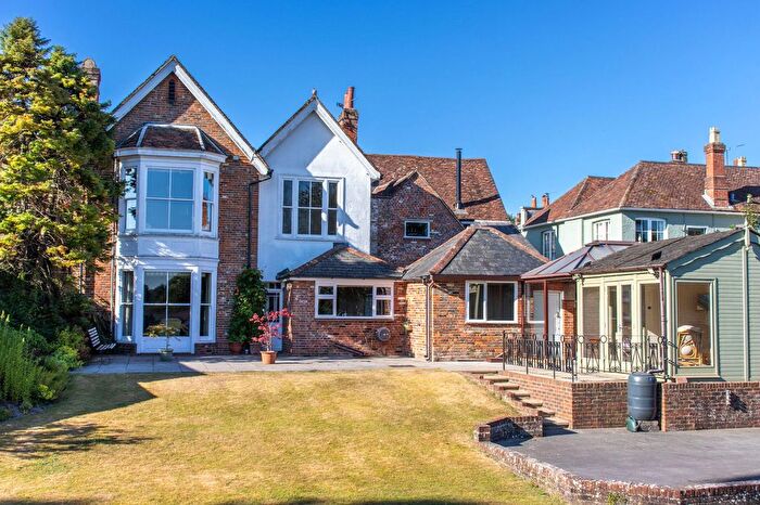 4 Bedroom End Of Terrace House For Sale In East Street, Alresford, SO24