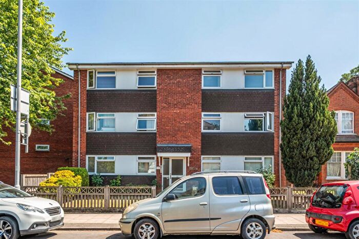 2 Bedroom Apartment For Sale In Hillbrow, Surbiton, KT5