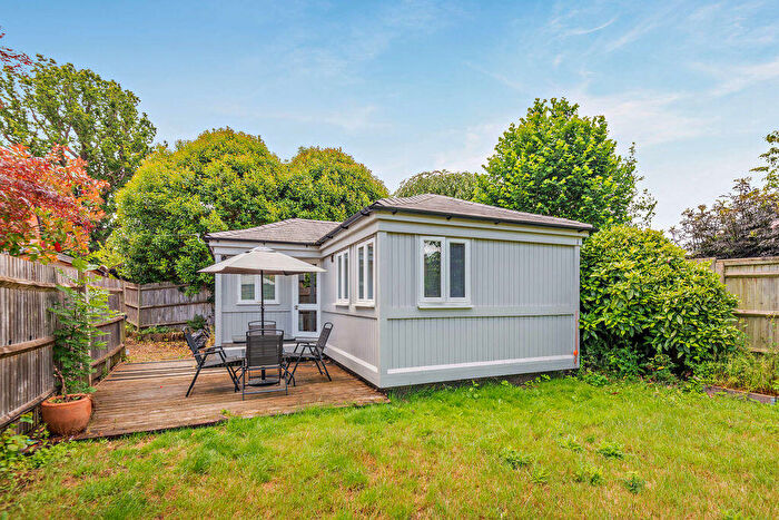 1 Bedroom Detached Bungalow To Rent In The Street, West Horsley, KT24