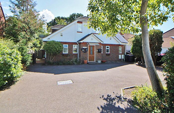 1 Bedroom Apartment For Sale In Longwood Avenue, Cowplain, PO8