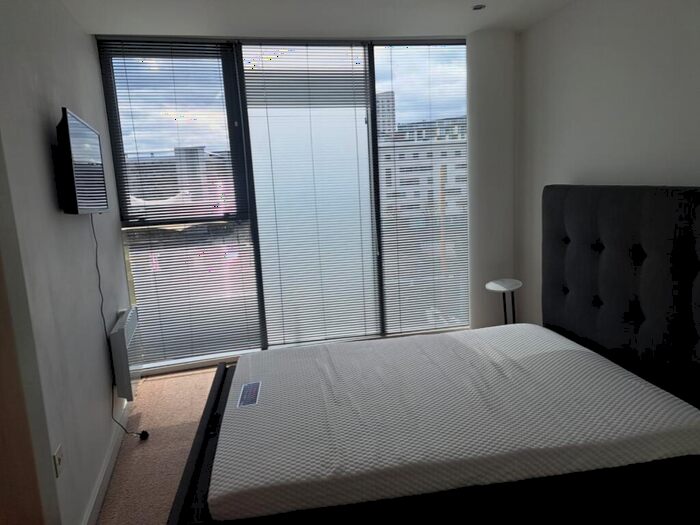 2 Bedroom Apartment To Rent In Roberts Wharf, East Street, Leeds, LS9