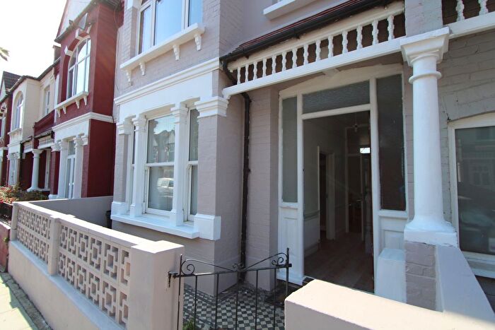 4 Bedroom Terraced House To Rent In Tooting Broadway, SW17