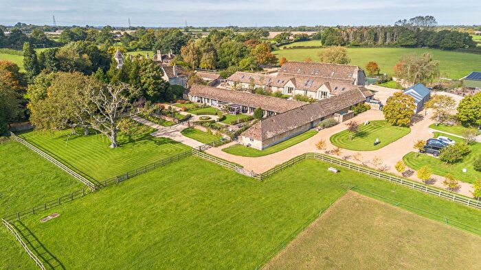 6 Bedroom Barn Conversion For Sale In Lanhill, Chippenham, SN14